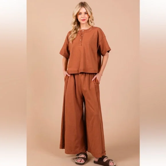 Fabulous Knit Raw Edge Top and Pants Set - Picture 1 of 7